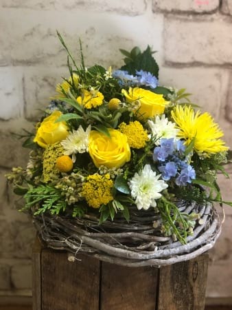 Christmas Table Arrangement in a Wooden Wreath